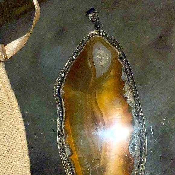 S.Carter Designs Diamond Agate Slice Pendant - Picture 3 of 4